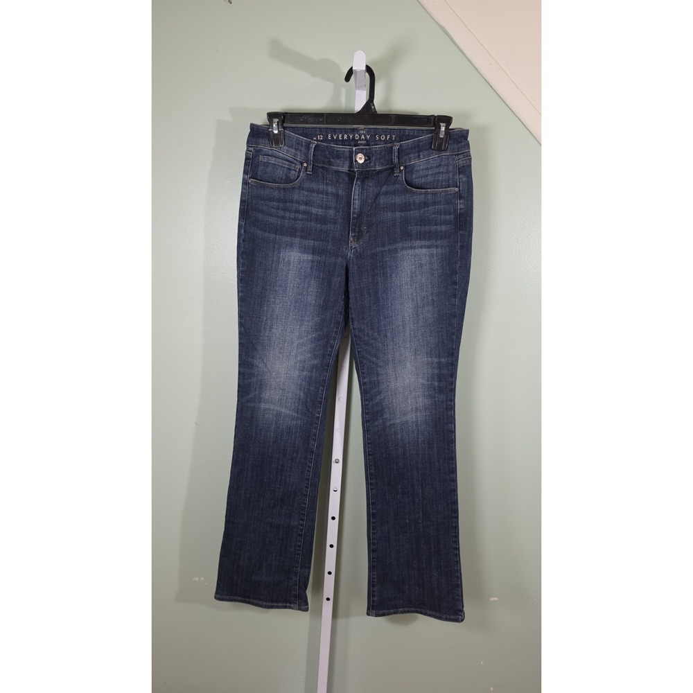 WhiteHouseBlackMarket The Everyday Soft Mid Rise Dark Wash Boot Jeans Size 12‎